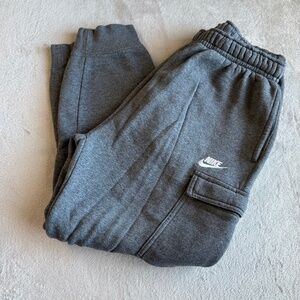 Nike Sportswear Club Fleece Cargo Sweatpants Mens Large Charcoal Gray Tapered